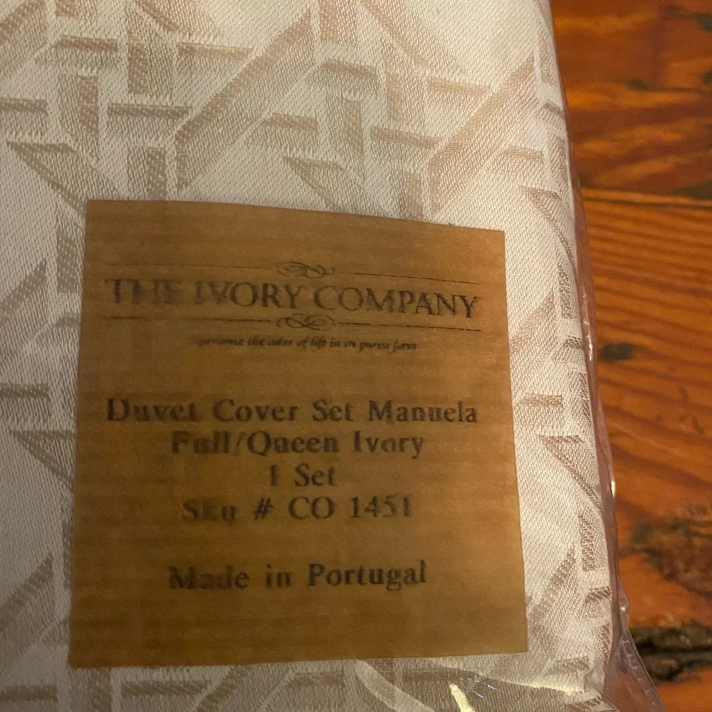 The Ivory Company Duvet Cover Set Full/Queen Manuela Set